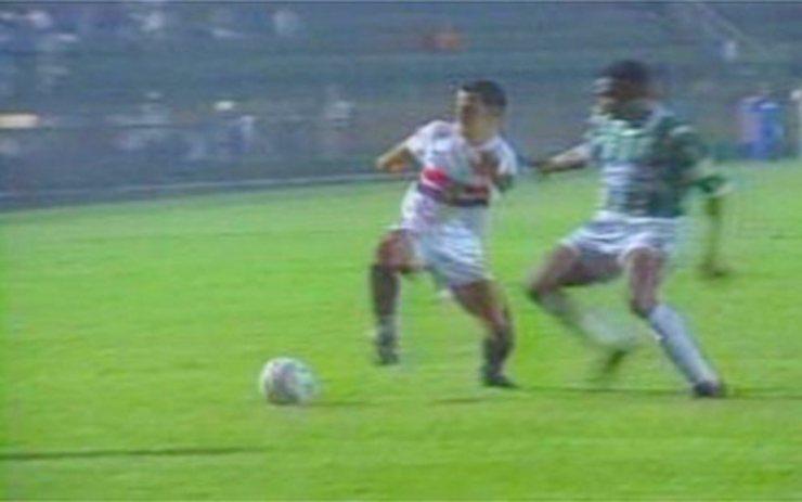 Em 1994, melhores momentos de São Paulo 0 x 0 Palmeiras, pela Libertadores da América