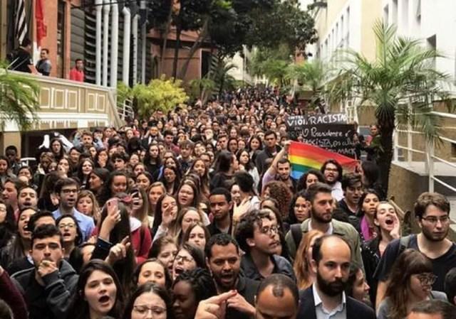 Estudantes do Mackenzie protestam em São Paulo contra racismo nesta terça-feira (30) em São Paulo — Foto: Arquivo pessoal/Coletivo Negro Afromack
