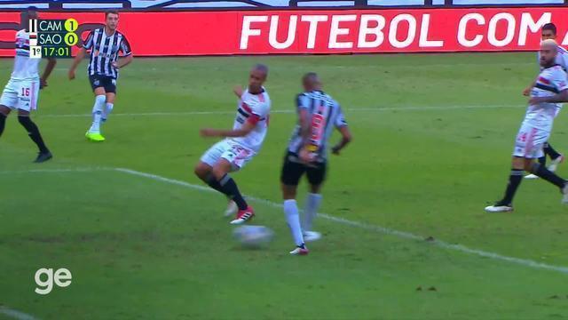 Aos 16 min do 1º tempo - gol de dentro da área de Jair do Atlético-MG contra o São Paulo