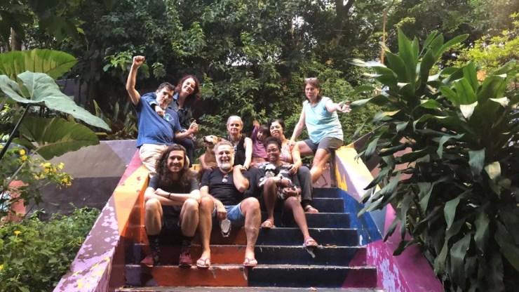 Integrantes da Associação Escada Viva, que busca o tombamento da escadaria da Rua Alves Guimarães junto ao Conpresp — Foto: Arquivo pessoal