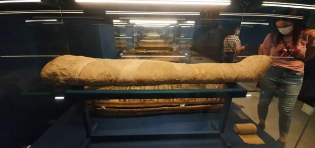 Múmia de Tararo (746- 655 a.C) é o principal destaque da mostra Egito Antigo do CCBB — Foto: Bárbara Muniz Vieira/G1