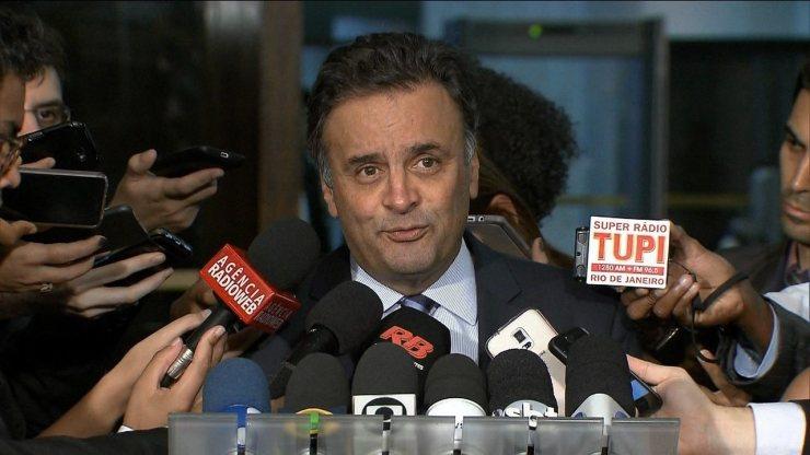 Senador Aécio Neves nega acusações feitas por Delcídio do Amaral