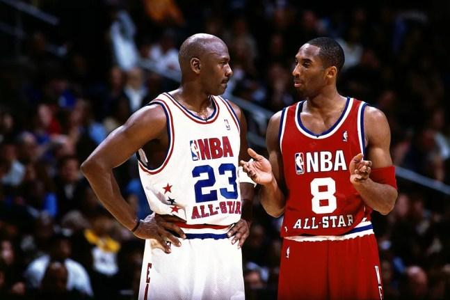 Michael Jordan e Kobe Bryant estão entre os maiores jogadores da história da NBA — Foto: Andrew D. Bernstein/NBAE via Getty Images