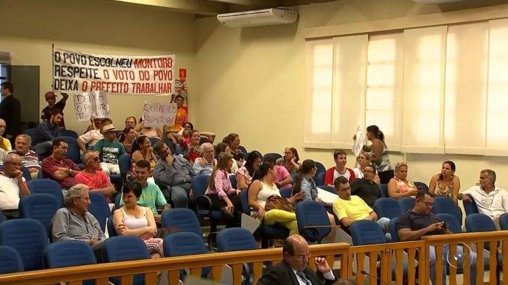 Câmara cassa mandato do prefeito de Monte Aprazível por improbidade administrativa