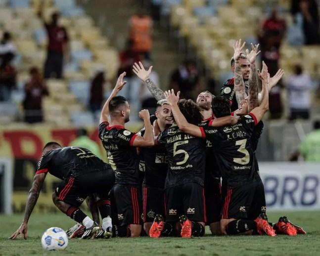 Jogadores do Flamengo comemoram gol de Andreas — Foto: André Mourão / Foto FC