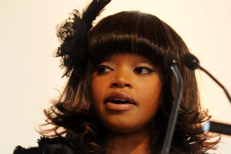 Zoleka, filha de Nelson Mandela, em discurso em 2011 — Foto: Ben Stansall/AFP/Arquivo