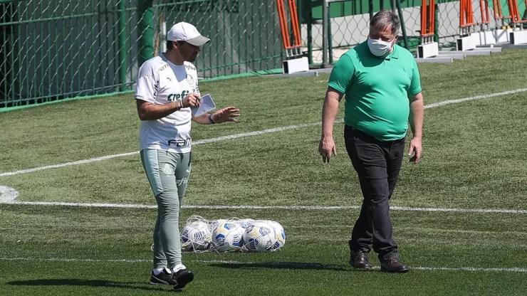 Abel Ferreira e Anderson Barros durante a temporada na Academia de Futebol — Foto: Cesar Greco