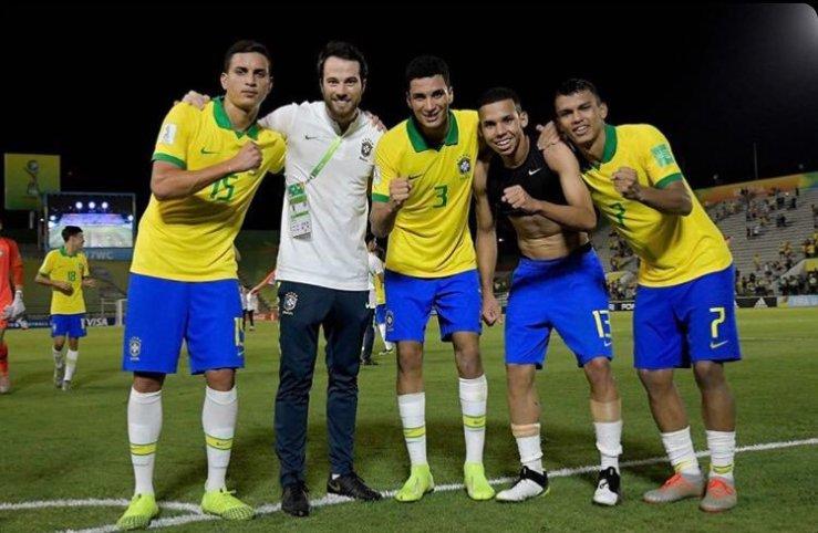 Divulgação_Renan, o médico Guilherme Dilda, Henri, Garcia e Veron representaram o Palmeiras no Mundial Sub-17