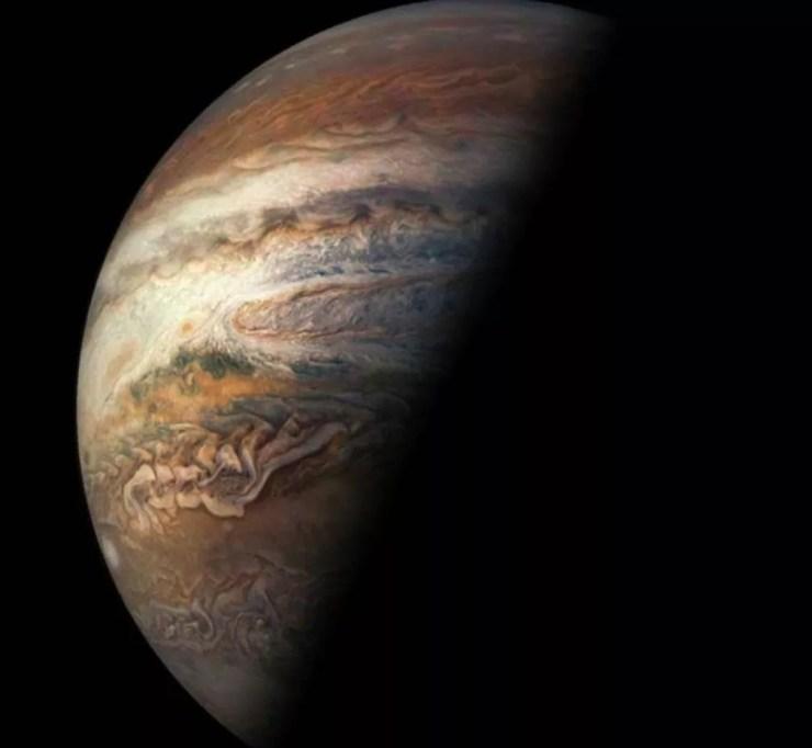 A missão tem o objetivo de descobrir a estrutura profunda de Júpiter e o segredo de sua formação — Foto: Divulgação/Alejandro Diaz