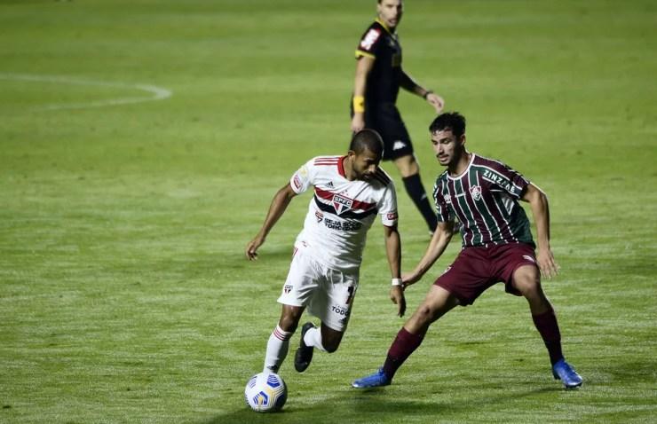 Rojas em lance de São Paulo x Fluminense — Foto: Marcos Ribolli