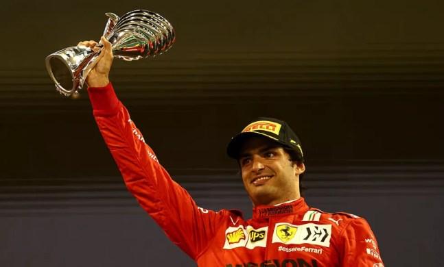Carlos Sainz, da Ferrari, chegou em terceiro lugar no GP de Abu Dhabi da F1 — Foto:  Mark Thompson/Getty Images