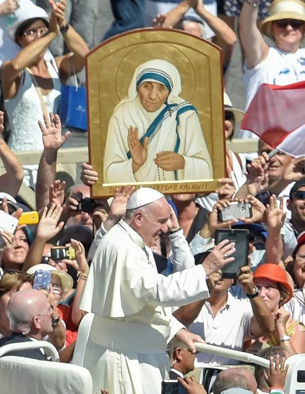 Papa Francisco canoniza Madre Teresa de Calcutá (Foto: Andreas Solaro/AFP)