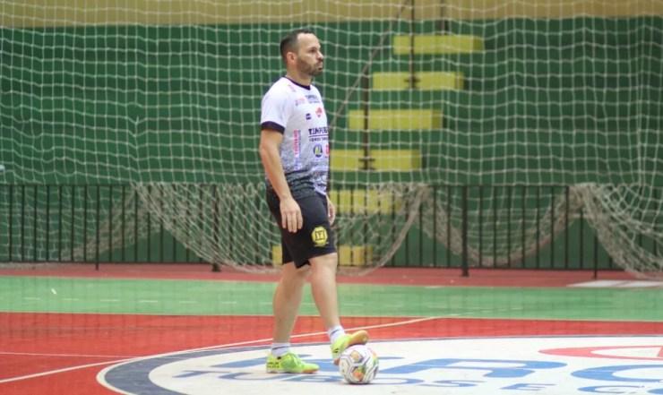 Autor de gols nas quartas e na semi, fixo Paulo Victor busca segundo título seguido com a camisa do Dracena — Foto: Dracena Futsal / Divulgação