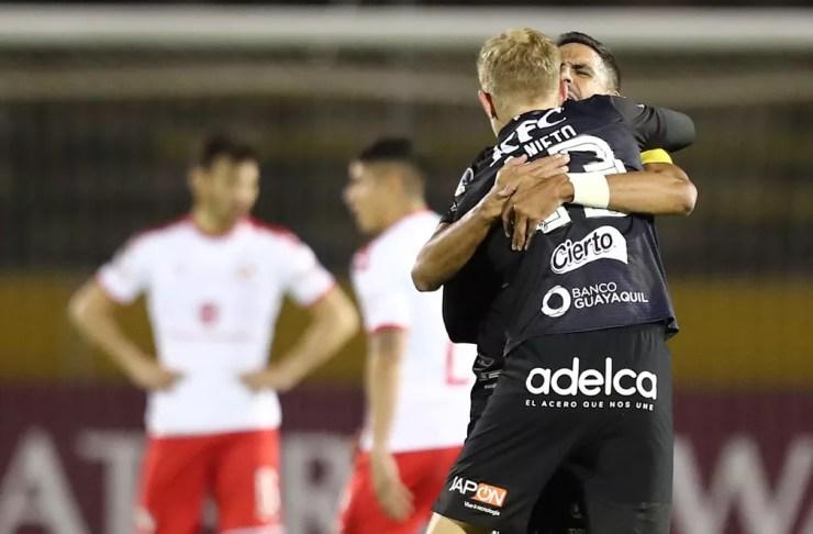 Dani Nieto fez o gol que levou o Independiente del Valle para a semifinal — Foto: José Jácome/EFE