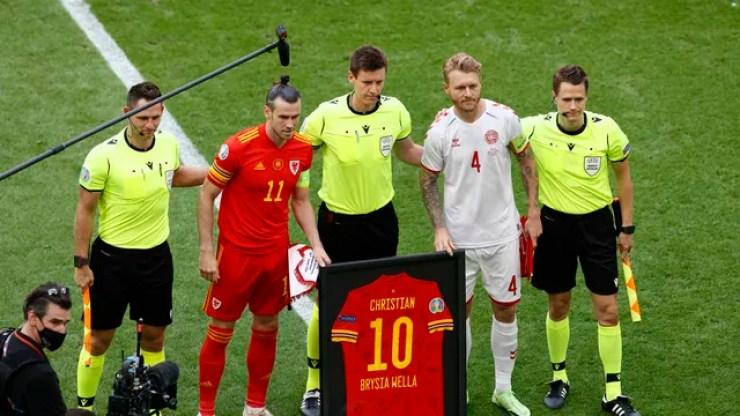 Bale, Kjaer e a camisa em homenagem a Eriksen