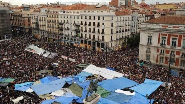 A crise na Espanha levou os espanhóis às ruas, especialmente em Madri, no movimento dos 'indignados' — Foto: Jasper Ruinen