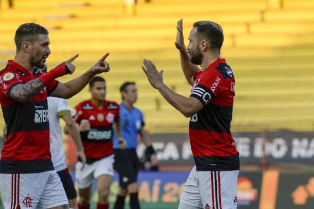 Com Arrascaeta e Everton Ribeiro em campo, o Flamengo tem média de 3,4 gols por jogo com Renato Gaúcho — Foto: Marcelo Cortes/Flamengo