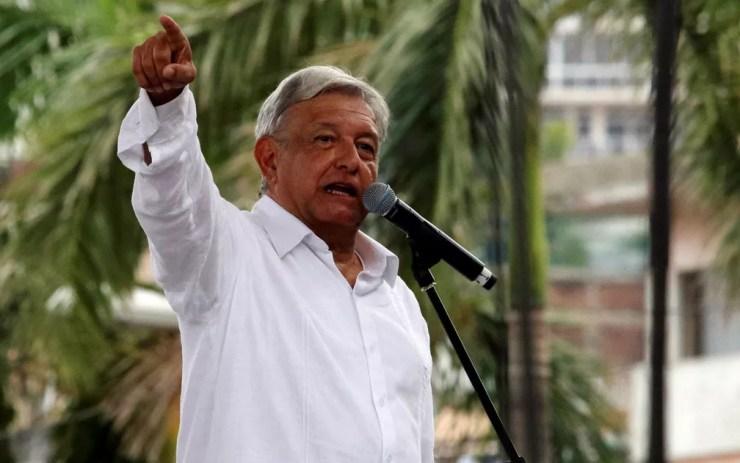 O presidente eleito do México, Andrés Manuel López Obrador, durante evento de agradecimento a eleitores em Acapulco, no dia 3 de outubro — Foto: Reuters/Javier Verdin/File Photo