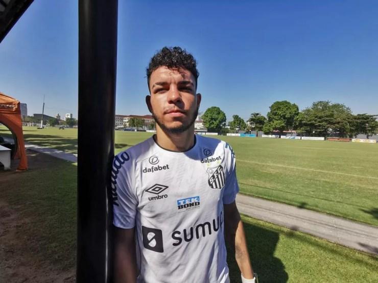 Moraes, novo lateral-esquerdo do Santos — Foto: Divulgação/Santos FC