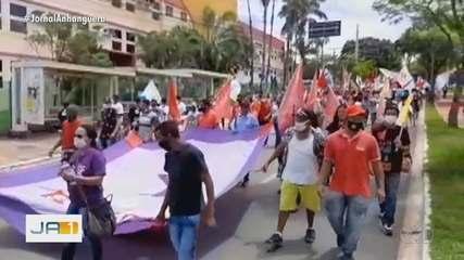 Manifestantes fazem ato contra o racismo e protestam contra governo Bolsonaro, em Goiânia