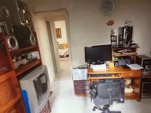 Polícia apreendeu material pornografico em computadores de suspeito em Santos (Foto: G1)