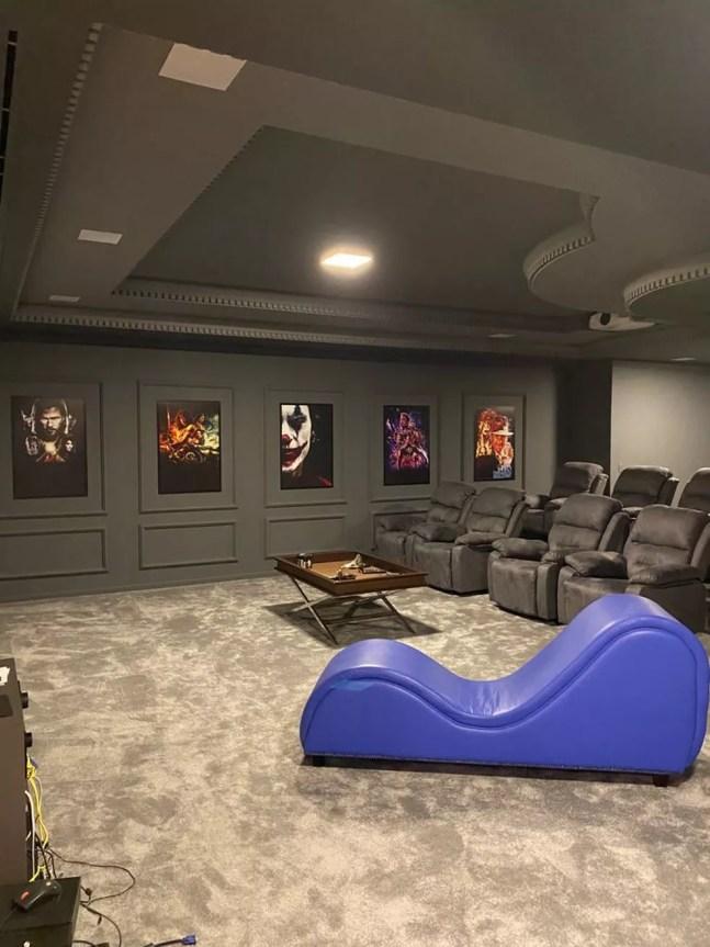 Sala de cinema é centro de treinamento — Foto: Divulgação
