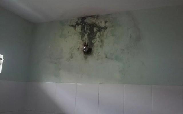 Banheiros e salas de aula tinham bolores e extintores de incêndio de creches estavam vencidos — Foto: TCE/divulgação