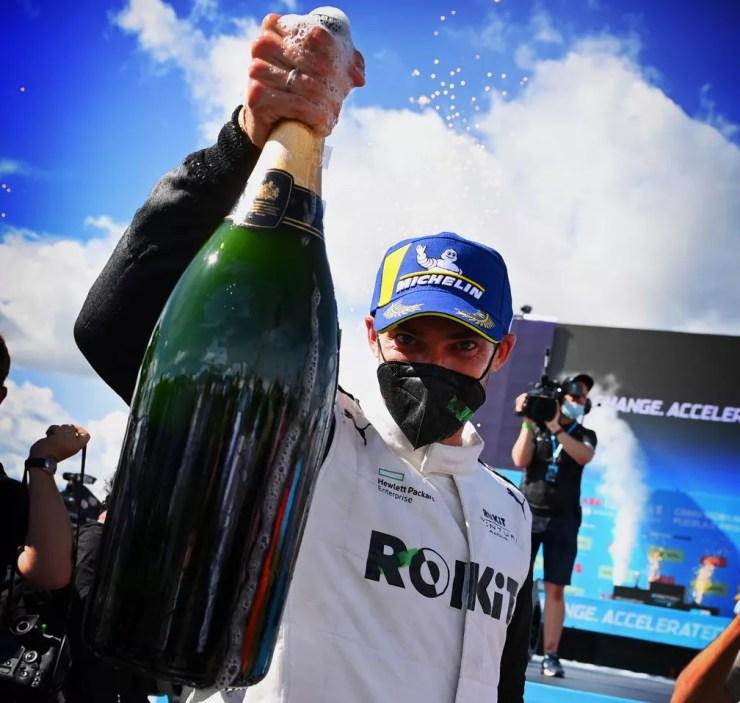 Edoardo Mortara será o companheiro de Lucas di Grassi na Venturi na temporada 2022 da Fórmula E — Foto: Venturi Racing