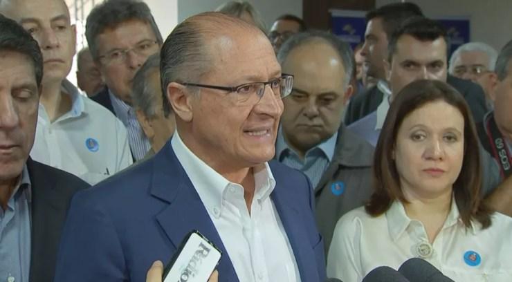 Geraldo Alckmin visitou a agente durante visita a Rio Preto (Foto: Reprodução/TV TEM)