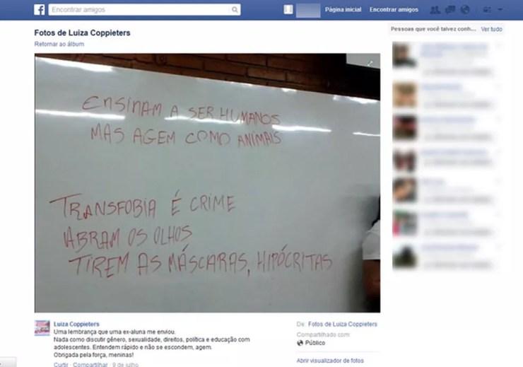 Facebook de Luiza Coopieters compartilha foto que alunas tiraram da lousa do Anglo — Foto: Reprodução/ Arquivo pessoal / Facebook