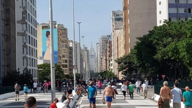 Parque Minhocão, na região central da capital, é aberto aos pedestres aos domingos e feriados — Foto: Rodrigo Rodrigues/G1