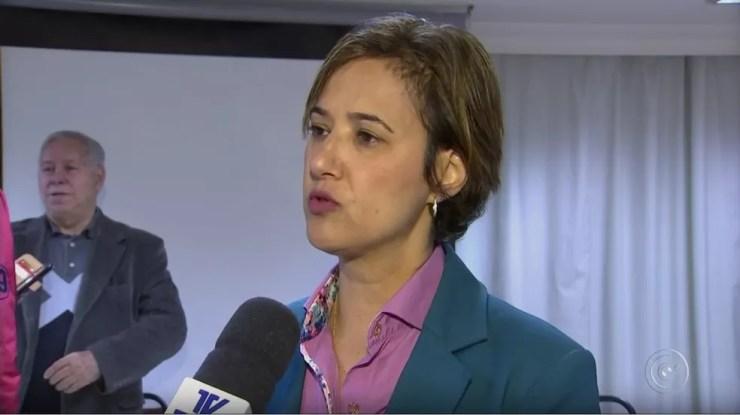 Jaqueline Coutinho vai acionar a Justiça para voltar ao gabinete no Paço Municipal (Foto: Reprodução/TV TEM)