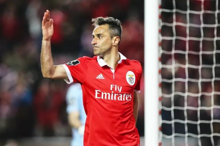 Jonas voltou a marcar gols pelo Benfica e deve seguir em Portugal — Foto: EFE