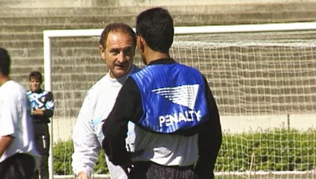 Felipão treina o Grêmio nos anos 90: campeão em todos os anos — Foto: Reprodução/RBS TV