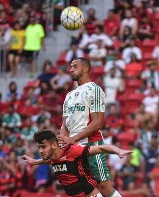 Flamengo x Palmeiras - Vitor Hugo (Foto: Ricardo Botelho / Brazil Photo Press / Estadão Conteúdo)