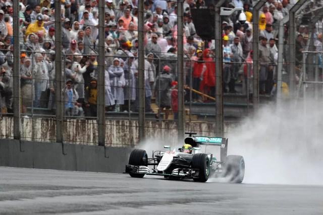 Lewis Hamilton durante o GP do Brasil de Fórmula 1 2016 — Foto: Clive Mason/Getty Images