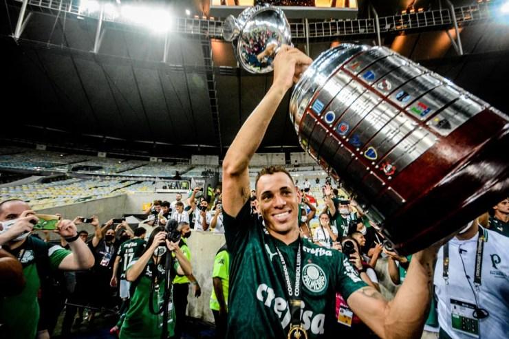 Breno Lopes, atacante do Palmeiras, está fora da disputa do Mundial de Clubes — Foto: NAYRA HALM/FOTOARENA/ESTADÃO CONTEÚDO