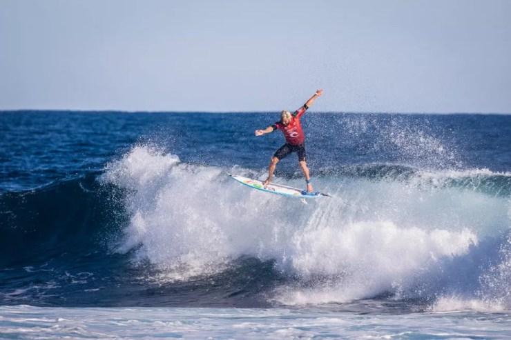 Italo também continua mandando muito bem em Rottnest Search — Foto:  Cait Miers/World Surf League via Getty Images