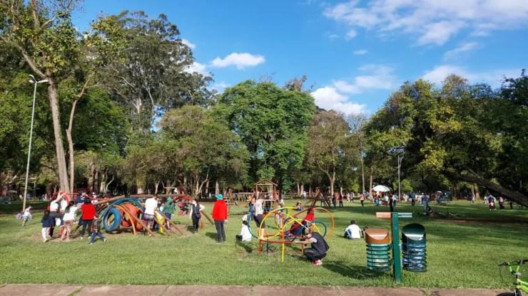 Playgrounds do Parque do Ibirapuera recebem visitantes nesta segunda-feira (2), primeiro feriado de reabertura dos parques na capital — Foto: Rodrigo Rodrigues/G1