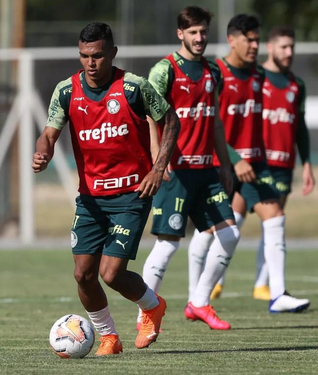 Gabriel Veron treinou normalmente na Argentina e vai para o jogo — Foto: Cesar Greco/Ag. Palmeiras