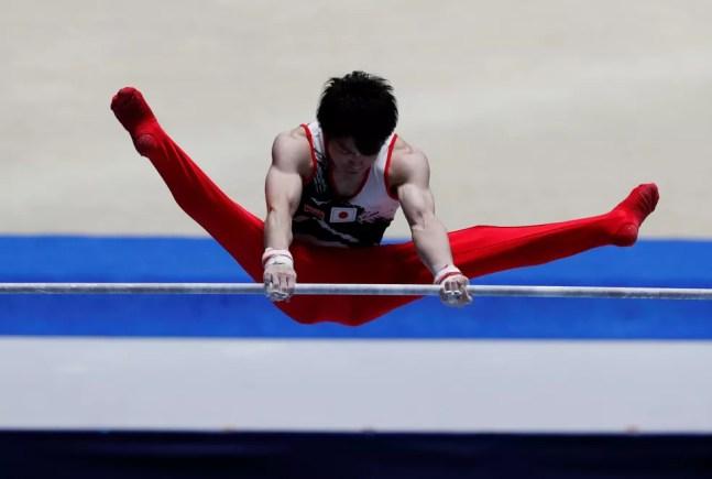 Kohei Uchimura em ação no torneio amistoso de ginástica — Foto: REUTERS/Kim Kyung-Hoon