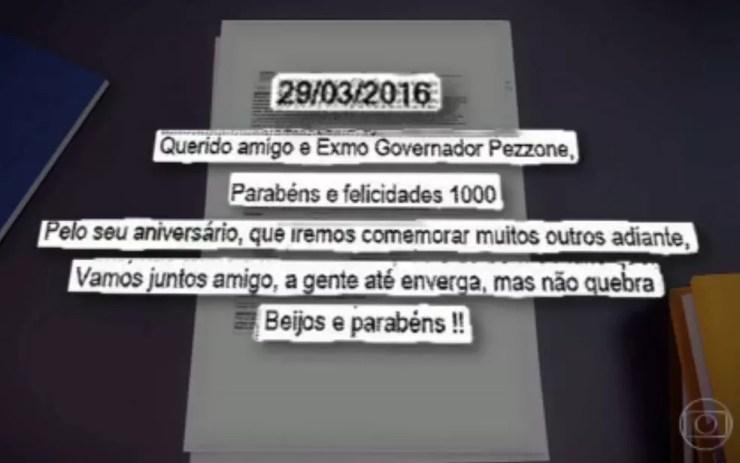 Mensagens de celular indicam intimidade entre Carlos Bezerra e Pezão (Foto: Reprodução / TV Globo)