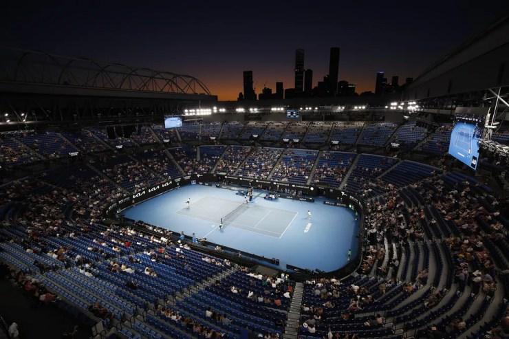 Australian Open voltou a receber público nesta quinta; cerca de 7500 pessoas assistiram à vitória de Djokovic — Foto: Getty Images