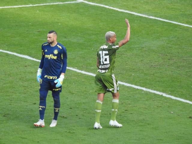 Deyverson expulso: única preocupação do Palmeiras em meio à boa sequência — Foto: Felipe Zito