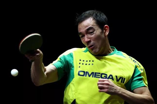 Hugo Calderano vence a primeira em Cingapura — Foto: Yong Teck Lim/Getty Images