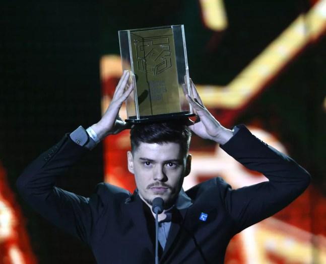 Netenho foi melhor streamer no Prêmio Esports Brasil — Foto: Marcos Ribolli 