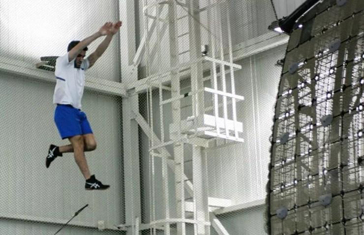 Renato durante treinamento das acrobacias  (Foto: Renato Queiroz/Arquivo pessoal)