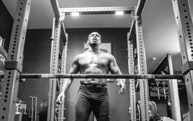 Jon Jones afastou-se do octógono para trabalhar o ganho de massa muscular — Foto: Reprodução / Instagram