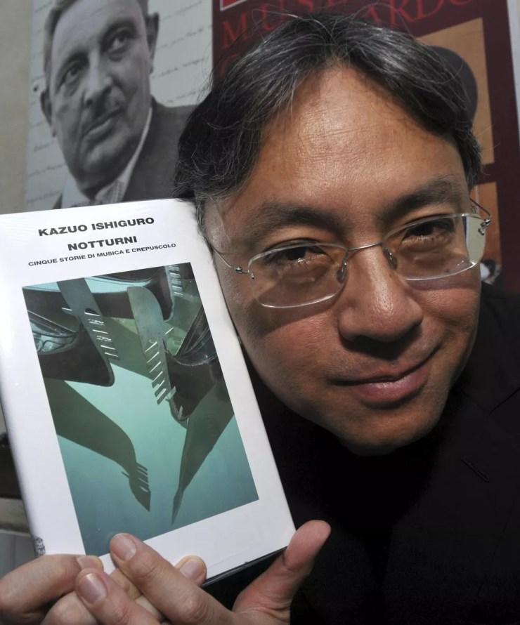 Kazuo Ishiguro durante lançamento do livro 