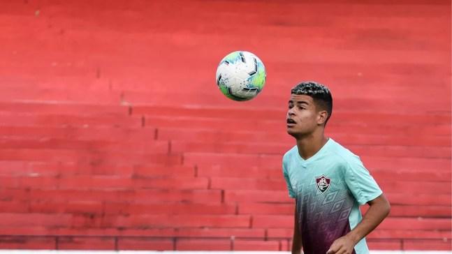 Miguel em treino do Fluminense em 2020 — Foto: Mailson Santana FFC